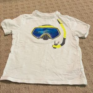 💕 3/$10 Gap Kids Hologram shark snorkeling tee